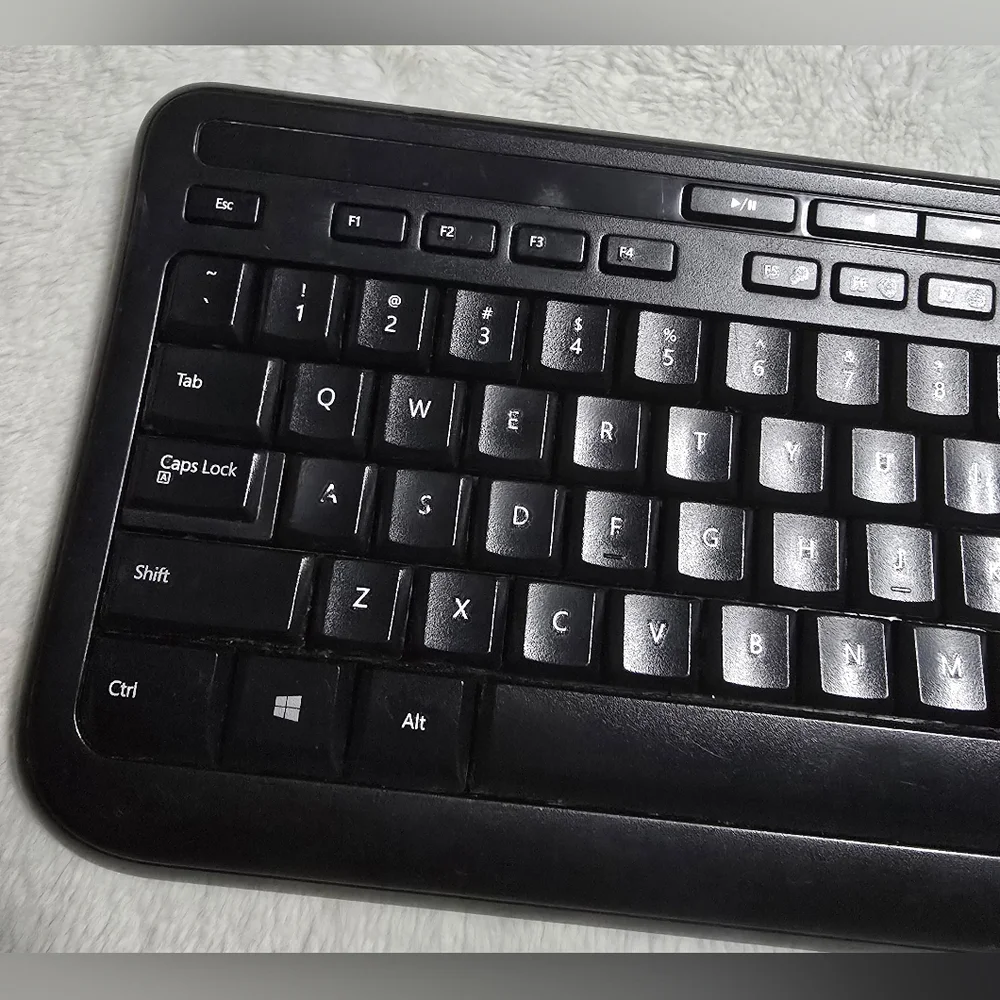 Microsoft Black Wired Keyboard Computer Laptop Key Board USB Plug